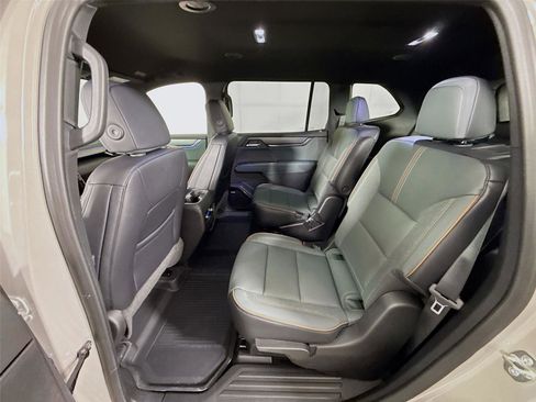 New 2026 GMC Acadia AT4 w/ Luxury Package AWD/4WD image 18