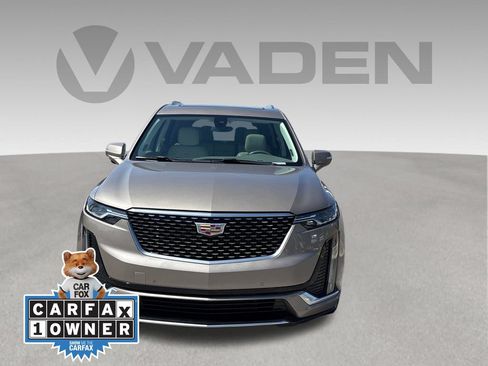 Used 2023 Cadillac XT6 Premium Luxury FWD image 2