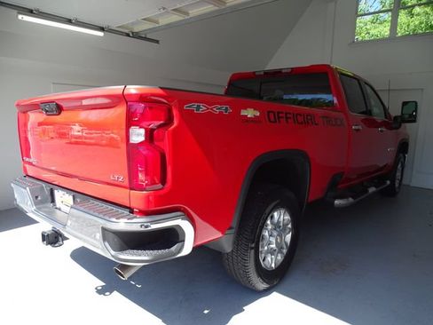 Used 2024 Chevrolet Silverado 2500 LTZ w/ LTZ Convenience Package AWD/4WD image 23