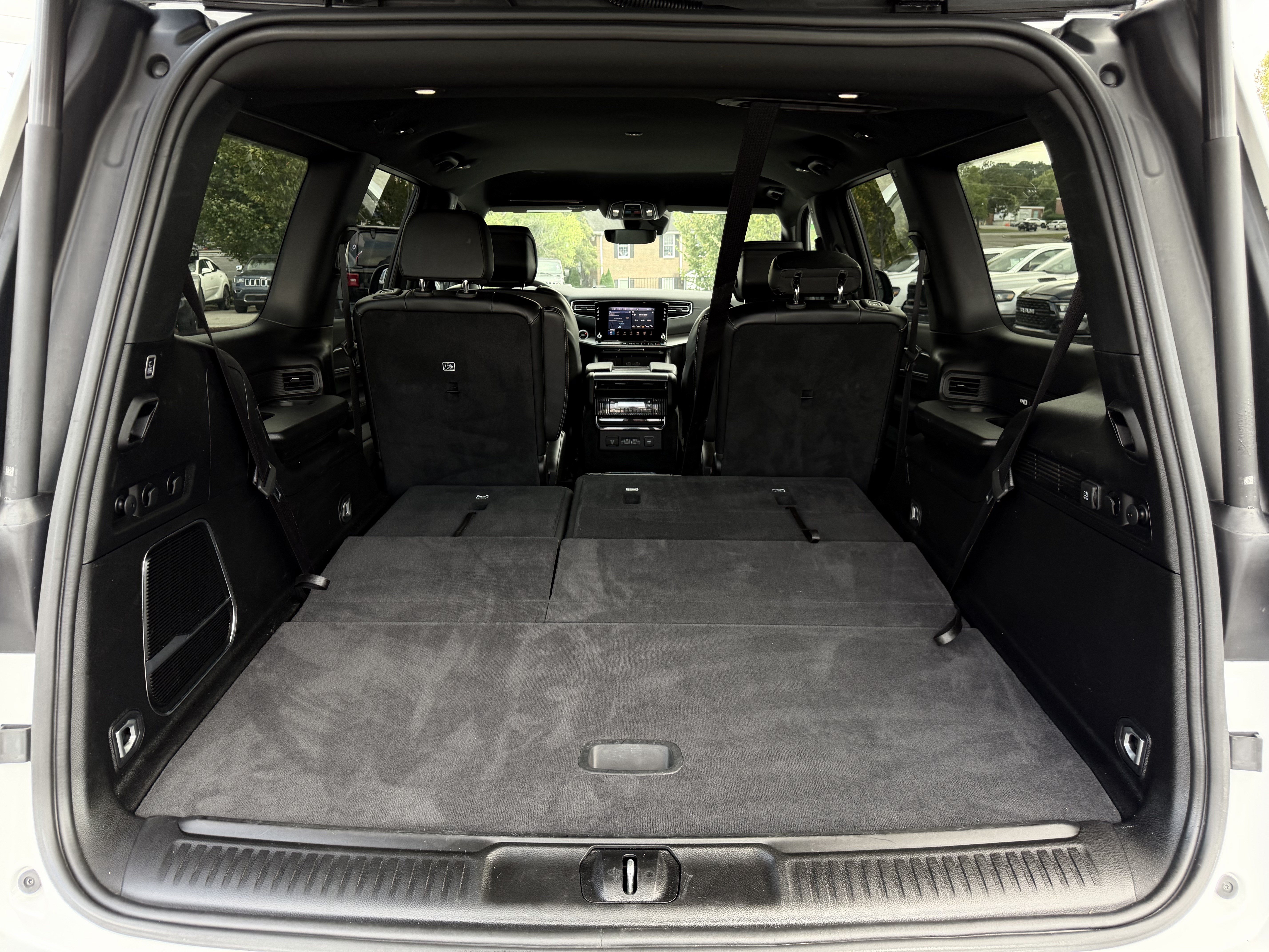 Used 2025 Jeep Wagoneer Series II RWD image 35