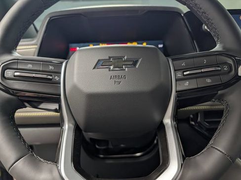New 2026 Chevrolet Colorado ZR2 w/ Technology Package AWD/4WD image 18