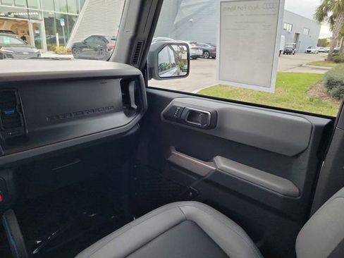 Used 2023 Ford Bronco Black Diamond image 16