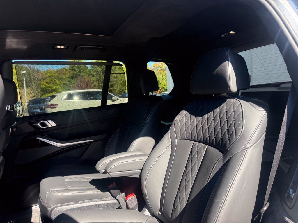 Used 2025 BMW X7 M60i w/ Climate Comfort Package AWD/4WD image 13