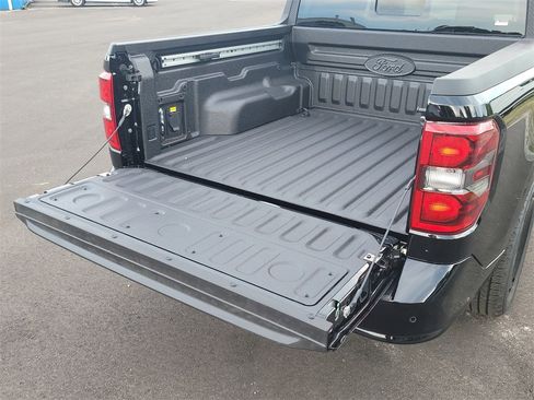 New 2025 Ford Maverick Lobo image 7