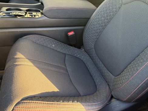 Used 2025 Honda Pilot Sport image 12