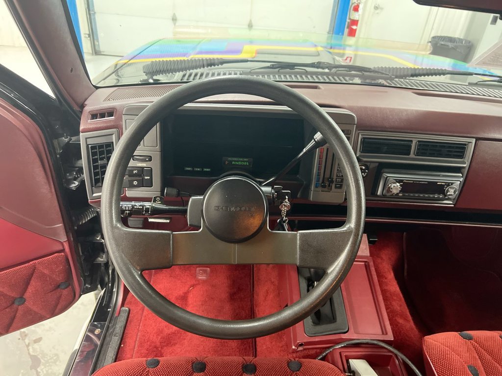 Used 1991 Chevrolet S10 Pickup 4x4 Extended Cab image 11