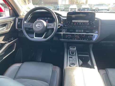 Certified 2024 Nissan Pathfinder Platinum image 19