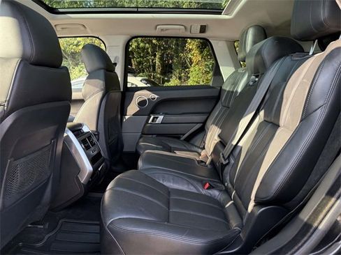 Used 2017 Land Rover Range Rover Sport SE image 10