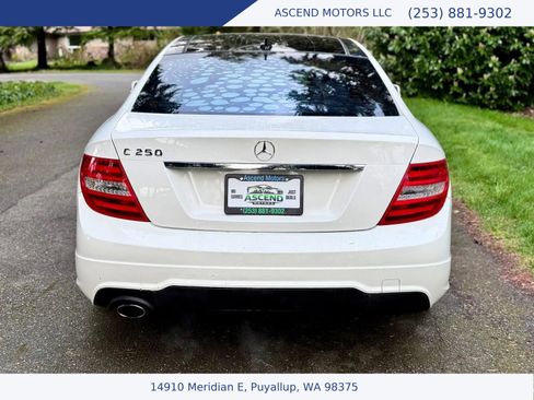Used 2012 Mercedes-Benz C 250 Coupe image 4