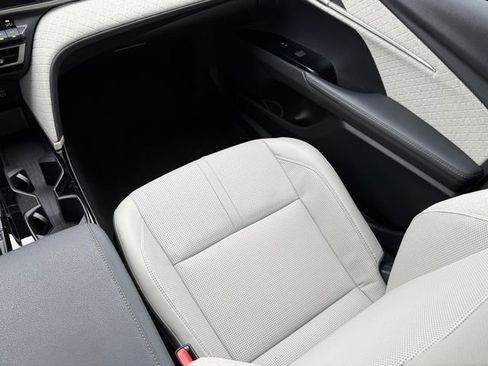 Used 2025 Toyota Camry XLE FWD image 24
