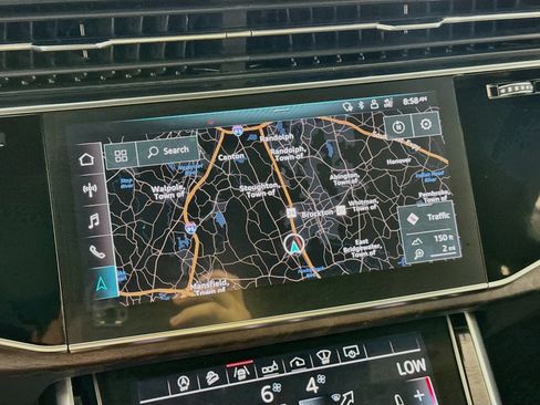 Used 2019 Audi Q8 Prestige AWD/4WD image 2