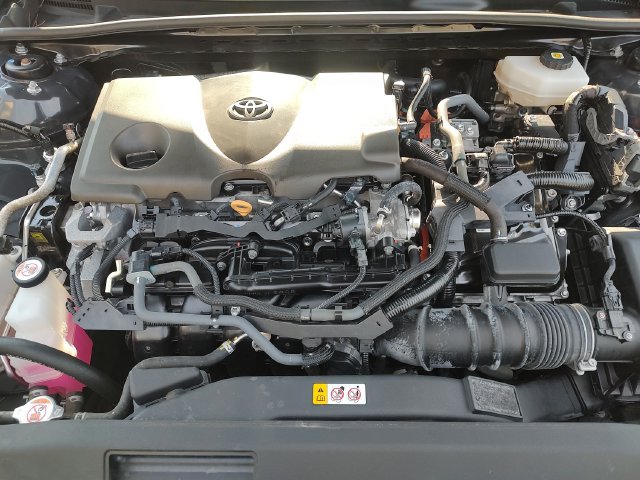 Used 2025 Toyota Camry SE FWD image 32