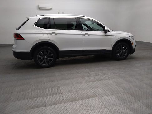 Used 2022 Volkswagen Tiguan SE AWD/4WD image 10