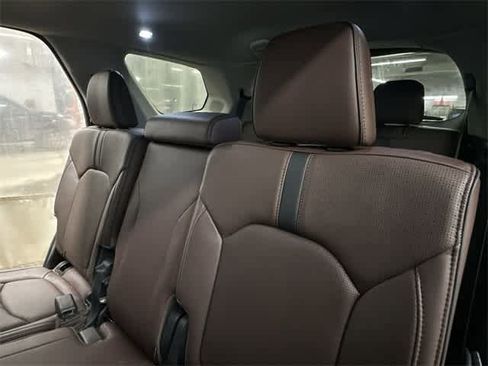 Used 2023 Honda Pilot Elite image 17