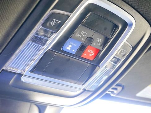 Used 2023 RAM 1500 Laramie image 25