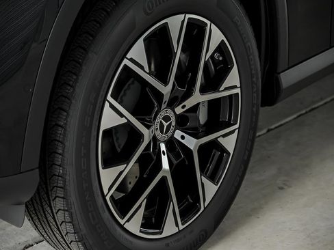 New 2025 Mercedes-Benz GLC 350e 4MATIC image 5