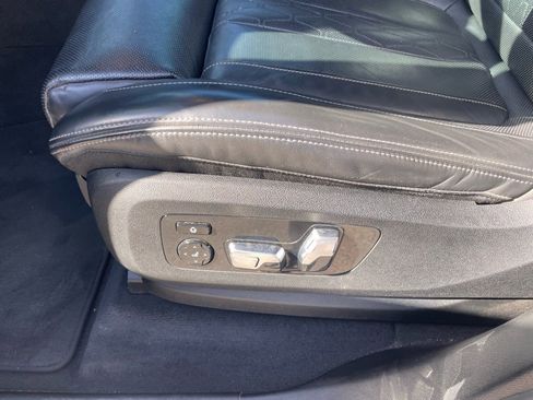 Used 2020 BMW X5 M50i w/ Executive Package image 12