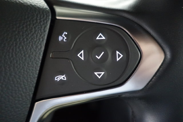 Used 2023 Chevrolet Traverse LT FWD image 14