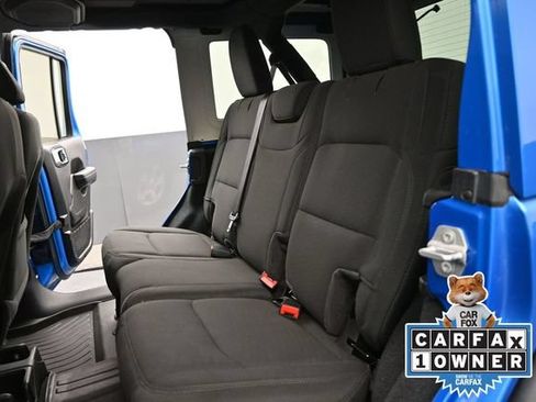 Used 2022 Jeep Wrangler Unlimited Sport w/ Sun And Sound Package AWD/4WD image 17