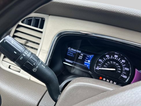 Used 2015 Lincoln Navigator 4WD image 28