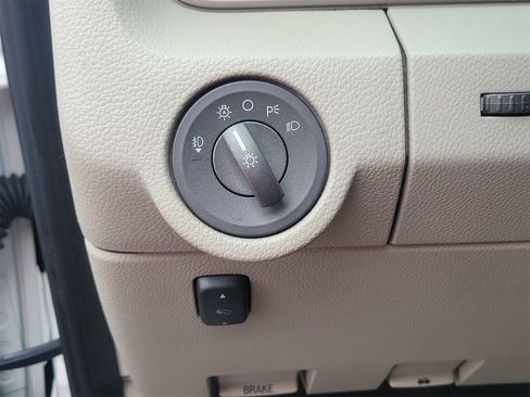 Used 2013 Lincoln Navigator 4WD w/ HD Trailer Tow Pkg image 23