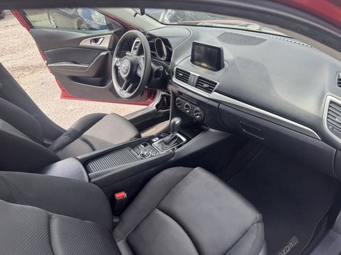 Used 2018 MAZDA MAZDA3 Sport FWD image 3