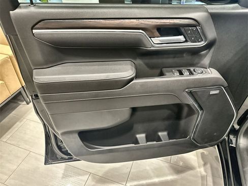 New 2026 GMC Sierra 1500 SLT image 21