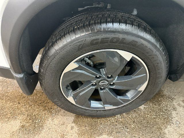 Used 2026 Nissan Rogue SV AWD/4WD image 54