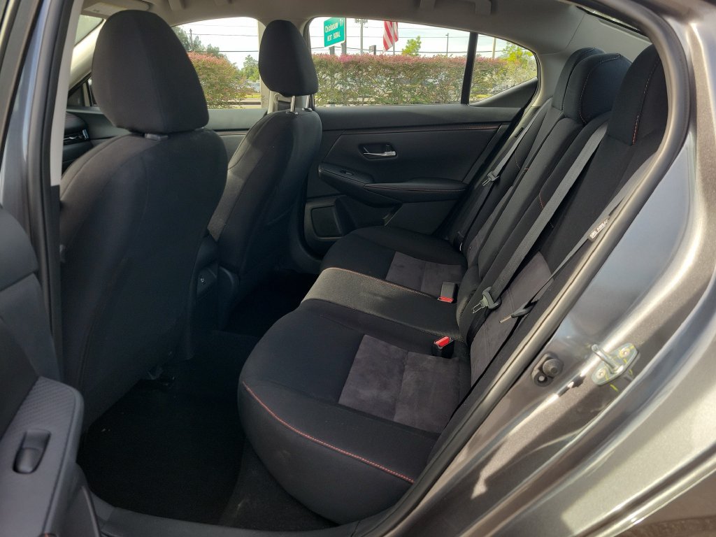 Certified 2025 Nissan Sentra SR FWD image 10