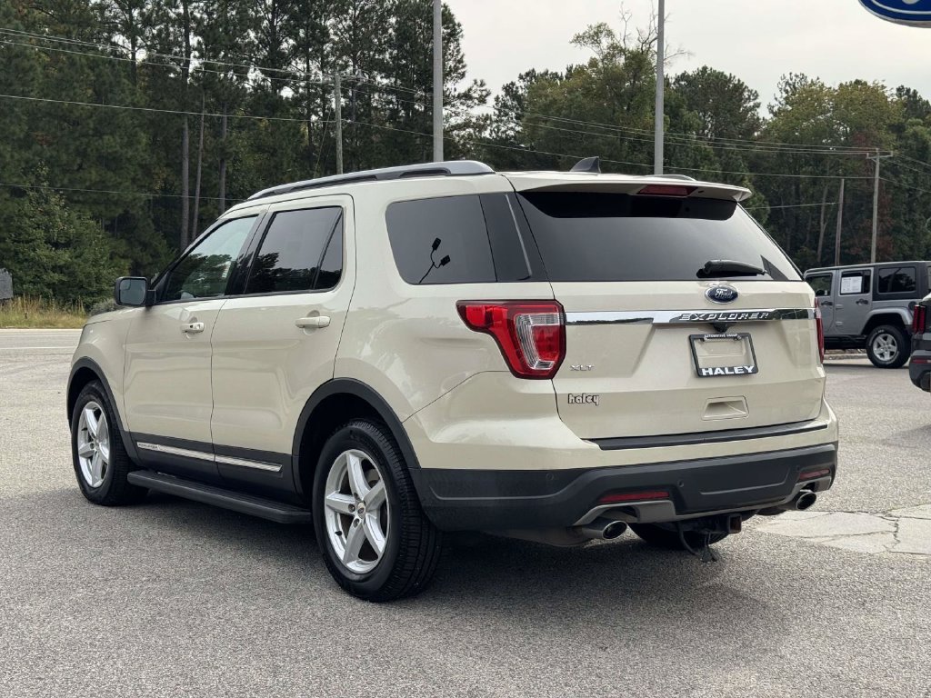 Used 2018 Ford Explorer XLT FWD image 24