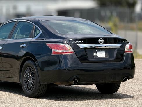 Used 2015 Nissan Altima 2.5 S w/ Power Driver Seat Package FWD image 16