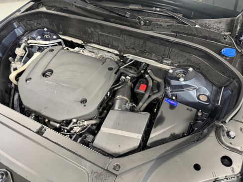 Used 2025 Volvo XC90 B6 Plus image 31