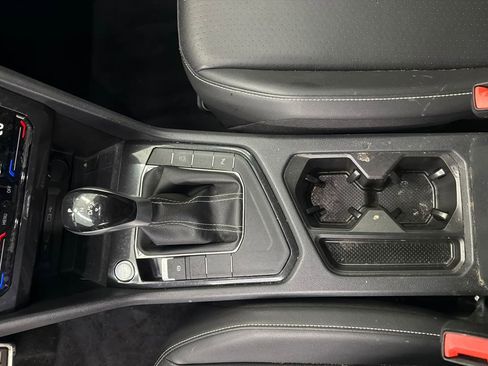 Used 2023 Volkswagen Tiguan SE R-Line image 30