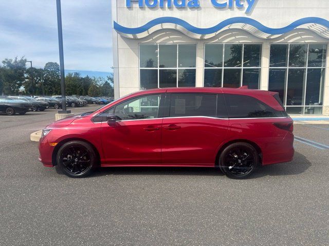 Used 2024 Honda Odyssey Sport image 5