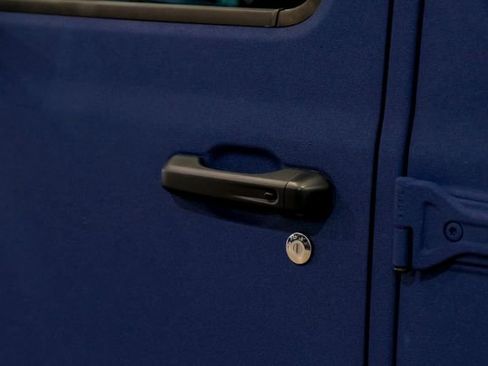 Used 2025 Jeep Gladiator Sport image 63