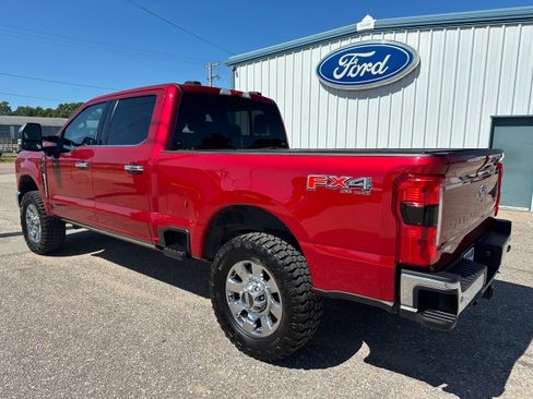 Used 2023 Ford F350 Lariat w/ Lariat Ultimate Package AWD/4WD image 4