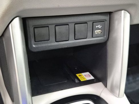 Used 2022 Toyota Corolla Cross LE image 30