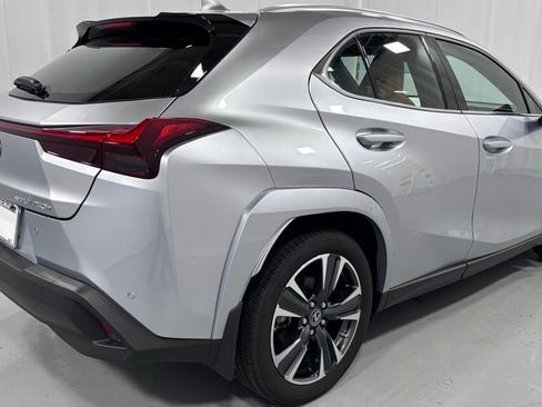 Used 2023 Lexus UX 250h AWD w/ Accessory Package (Z2) image 6
