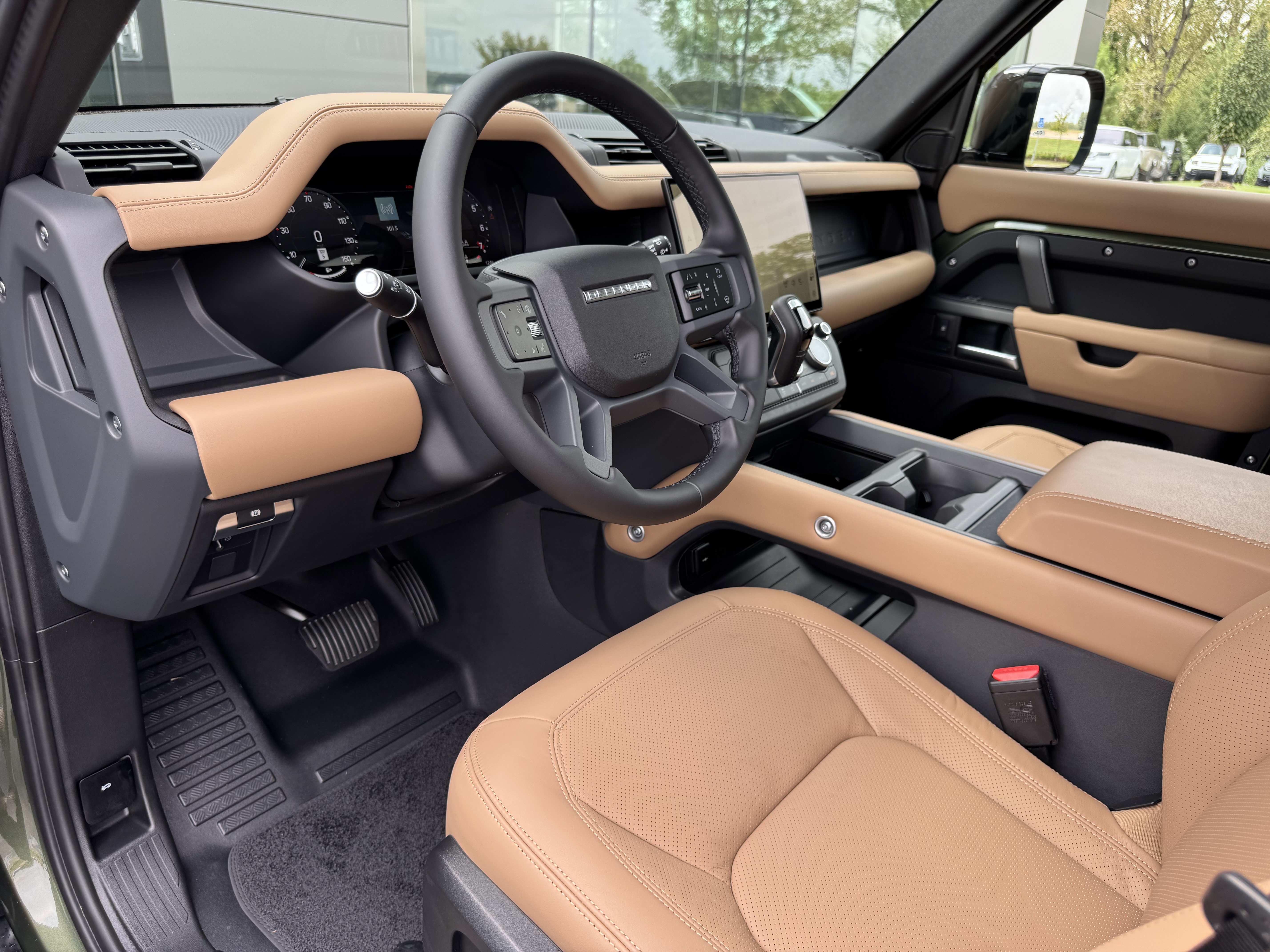 New 2026 Land Rover Defender 110 S AWD/4WD image 13