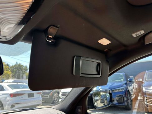 Used 2023 BMW 330i xDrive Sedan w/ M Sport Package image 31