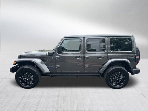 Certified 2025 Jeep Wrangler Unlimited Sahara w/ Safety Group AWD/4WD image 8