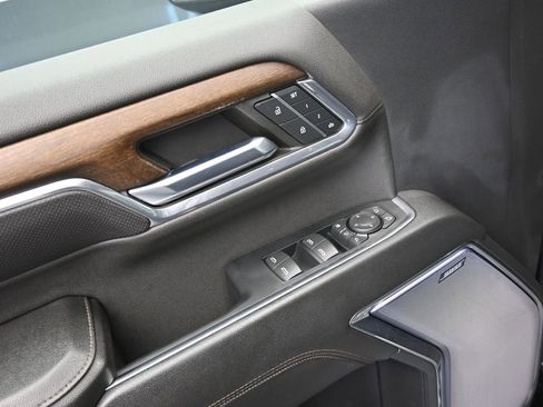 Used 2024 Chevrolet Silverado 2500 High Country w/ High Country Premium Package image 24