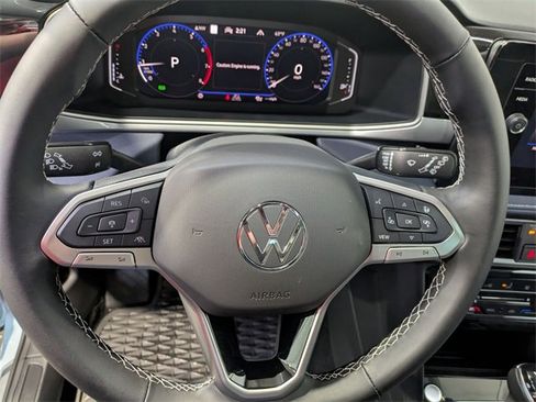 New 2025 Volkswagen Taos SEL image 10