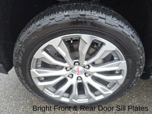 Used 2021 GMC Yukon XL Denali image 48