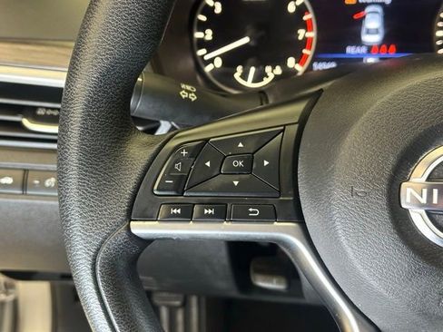 Used 2024 Nissan Altima 2.5 SV FWD image 23