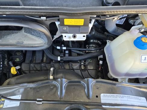 Used 2025 RAM ProMaster 2500 FWD image 31