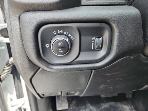 New 2025 RAM 2500 Tradesman image 32