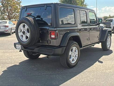 Used 2021 Jeep Wrangler Unlimited Sport image 3