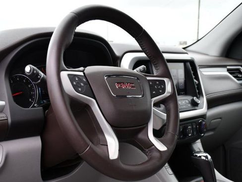 Used 2017 GMC Acadia SLT AWD/4WD image 17