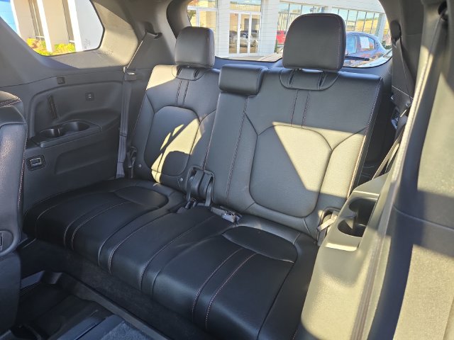 Used 2026 Honda Pilot TrailSport image 11